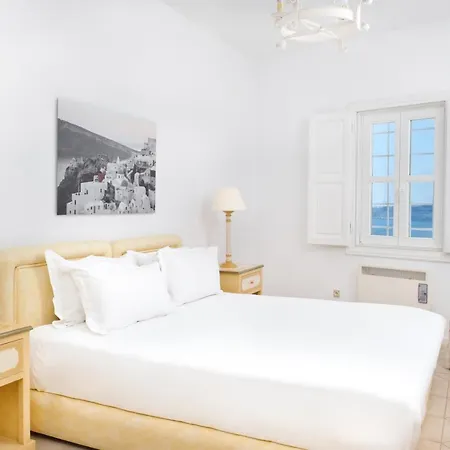 The Atlantis House Fira (Santorini)
