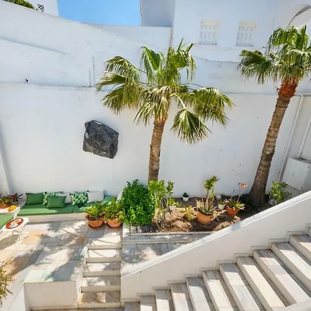 The Atlantis House Semesterbostad