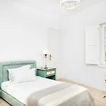 The Atlantis House * Fira (Santorini)