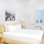 The Atlantis House Fira (Santorini)