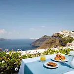 The Atlantis House * Fira (Santorini)