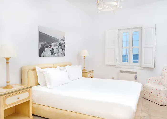 The Atlantis House Fira (Santorini)